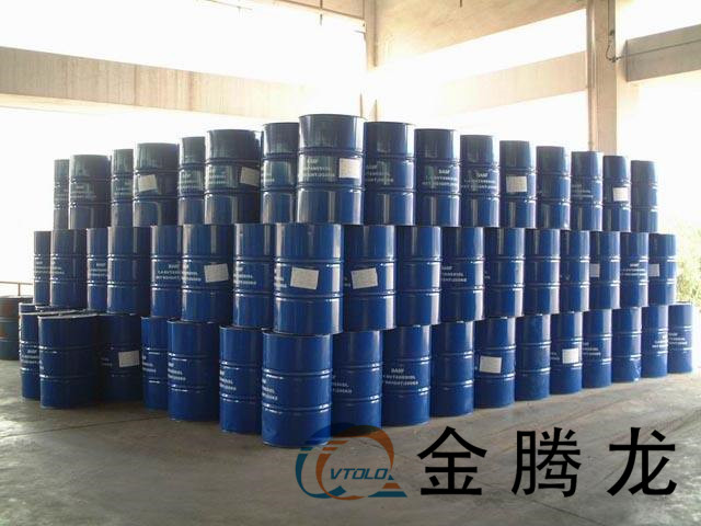 四氫糠醇外觀：外觀無色液體